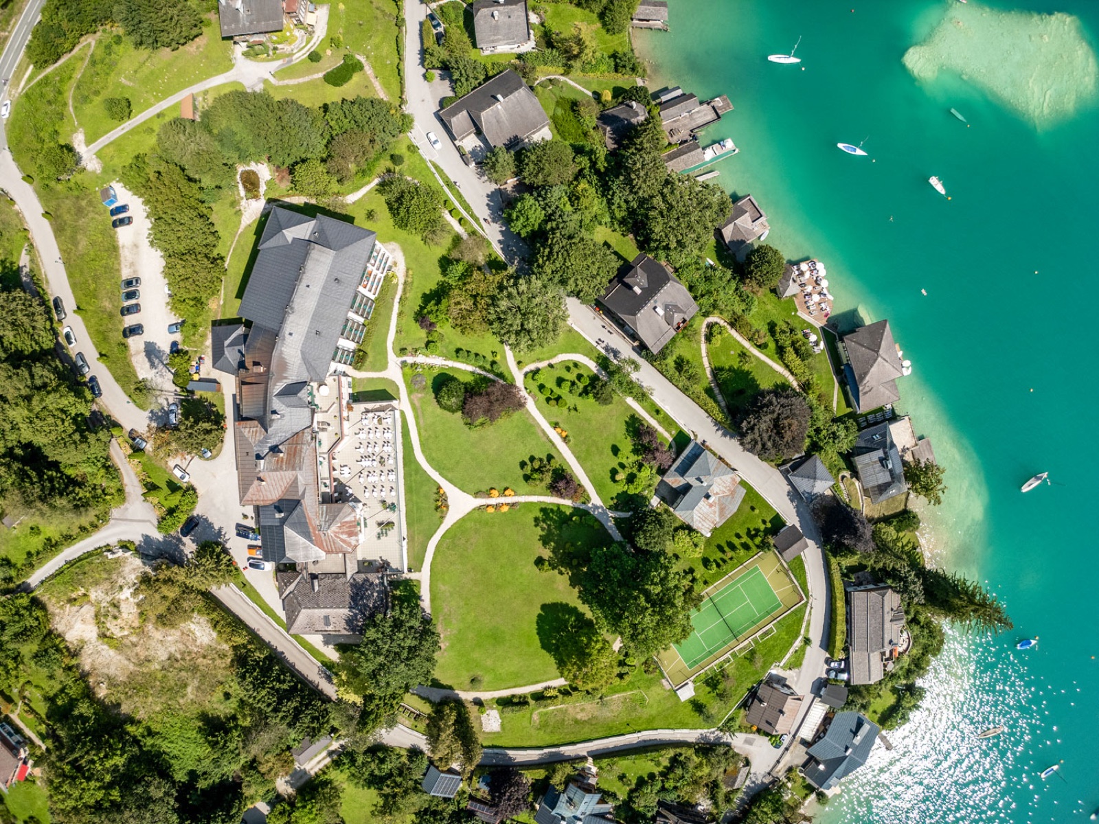 Aerial view of Seehotel Billroth on the shore of Wolfgangsee